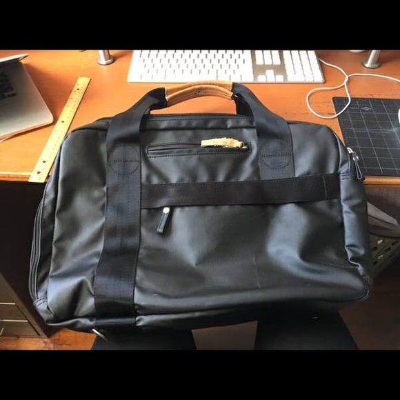 Swiss Laptop Briefcase / Convertible Backpack - Picture 3 of 6